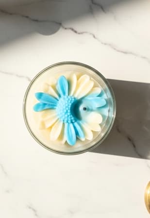 Daisy Candle thumbnail 2